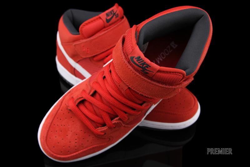 Nike Sb Dunk Mid Pro Hyper Red 6