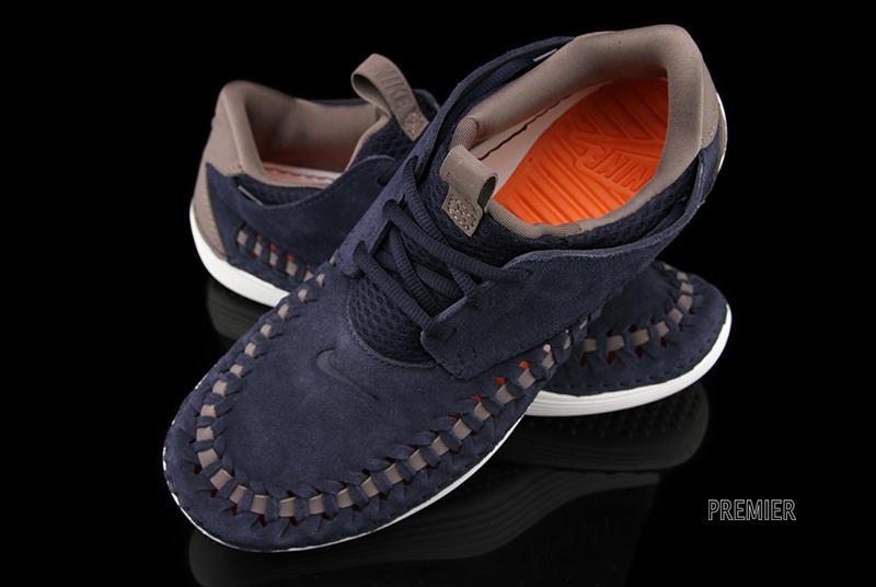 Nike Solarsoft Moccasin Premium Woven Dark Obsidian 01