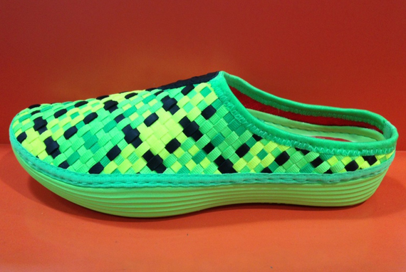 Nike Solarsoft Woven Mule Green Black 2