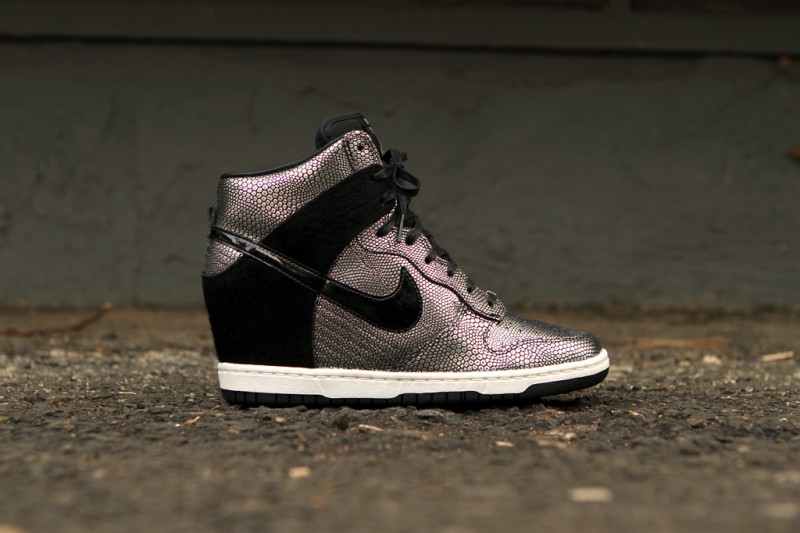 Nike Wmns Dunk Sky High New York 1