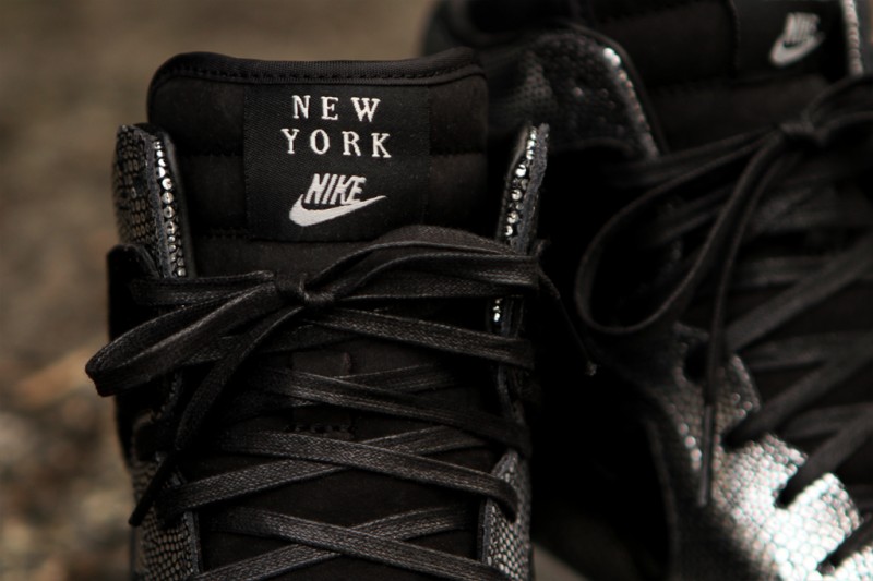 Nike Wmns Dunk Sky High New York 4