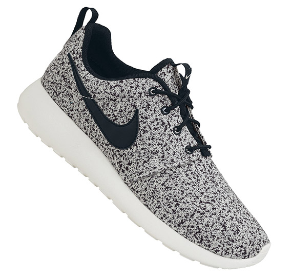 Nike Wmns Roshe Run Black Sail 3