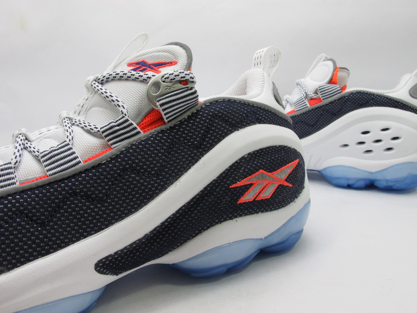 Reebok Dmx Run White Ice Blue Cherry 02