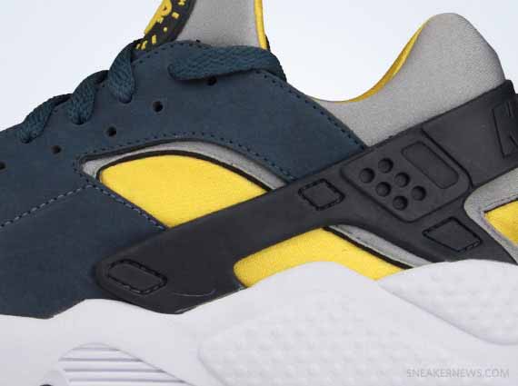 Nike Air Huarache - Squadron Blue - Steel Grey - Vivid Sulfur