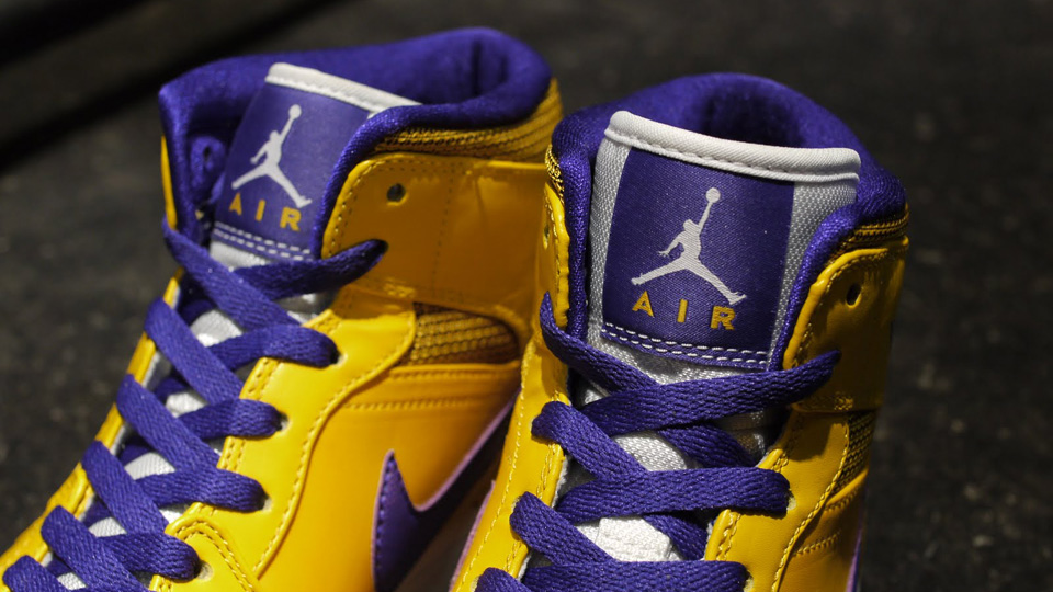 Air Jordan 1 Mid Lakers 4