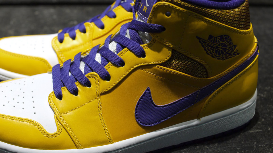 Air Jordan 1 Mid Lakers 5