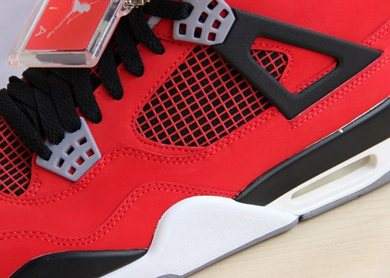 Air Jordan 4 “Fire Red Nubuck”