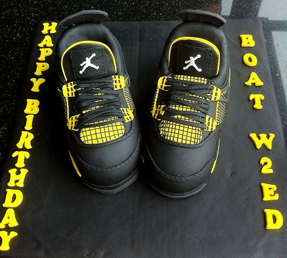 Air Jordan Iv Thunder Sneaker Cake 1