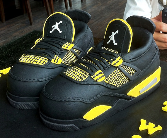 Air Jordan Iv Thunder Sneaker Cake 9