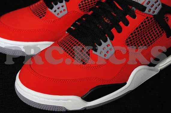 Air Jordan Iv Toro Red 7