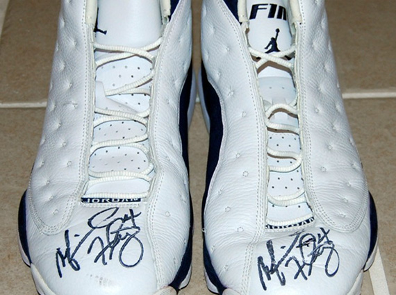 Air Jordan XIII - Michael Finley Autographed Mavs PE