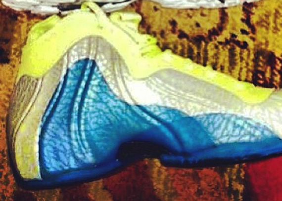 Nike Air Flightposite - 2013 "No Zip" Sample