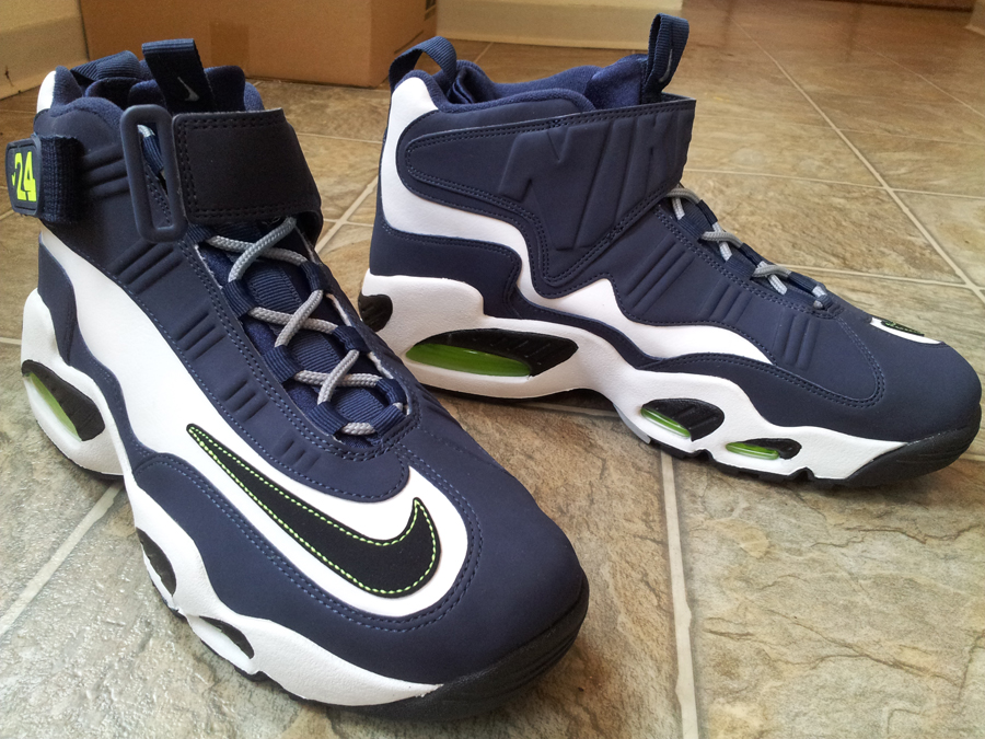 Nike Air Griffey Max 1 Navy Volt White Black 3