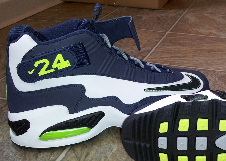 Nike Air Griffey Max 1 Navy Volt White Black 4