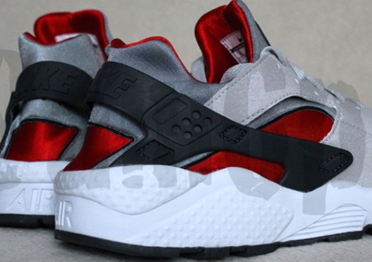 Nike Air Huarache LE – Neutral Grey – University Red – White