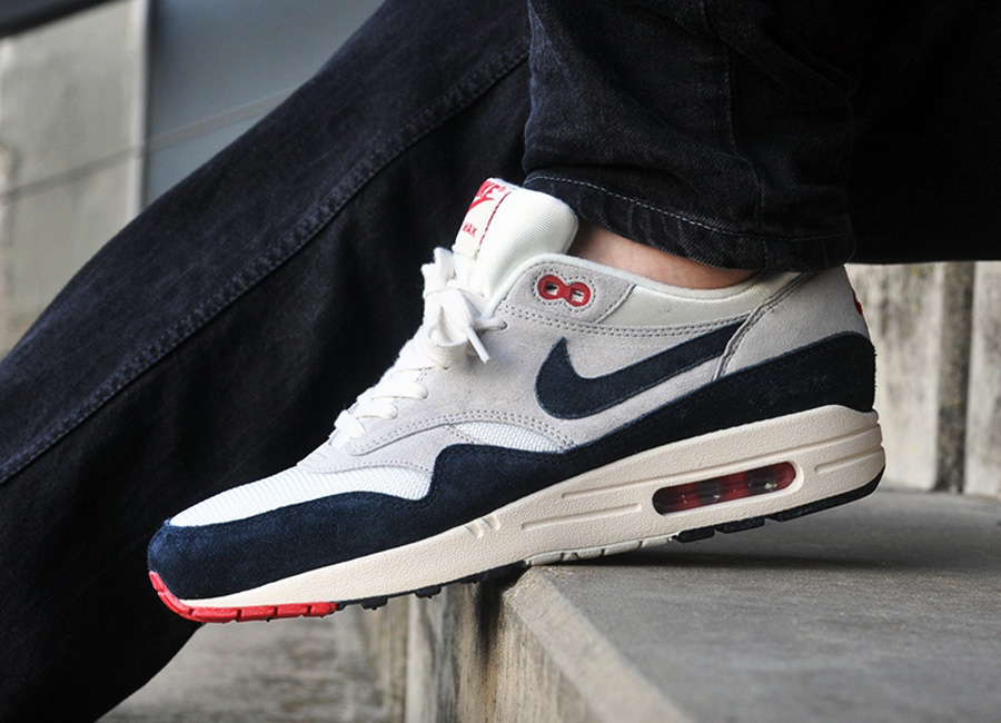 Nike Air Max 1 Og Sail Dark Obsidian Neutral Grey 3