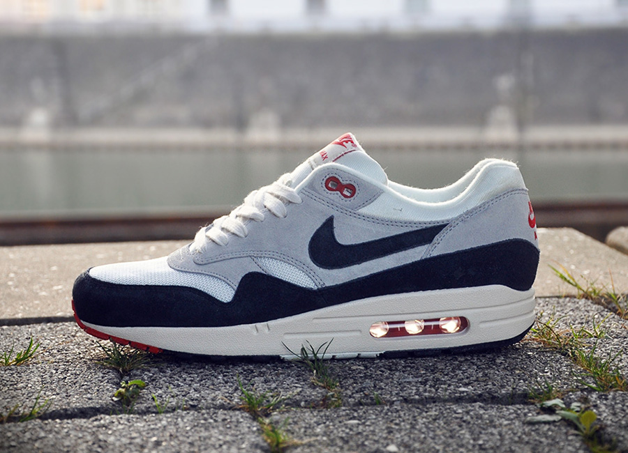 Nike Air Max 1 Og Sail Dark Obsidian Neutral Grey 6