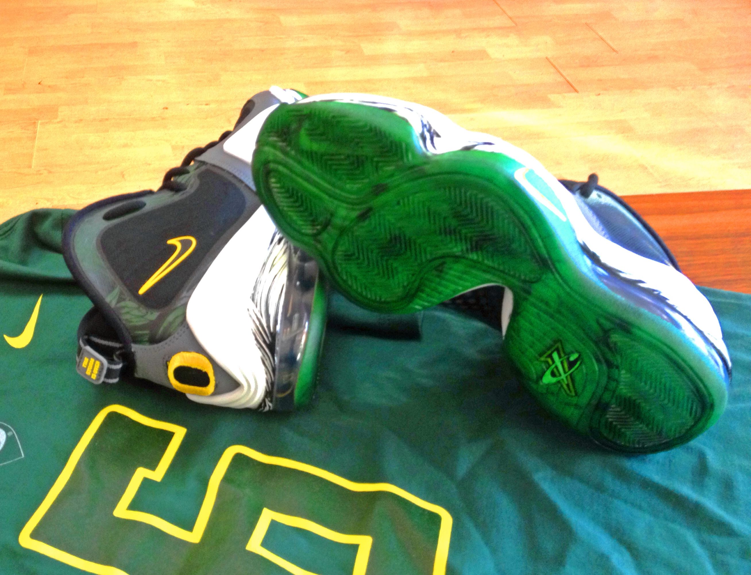 Nike Air Penny V Oregon Ducks Customs 02