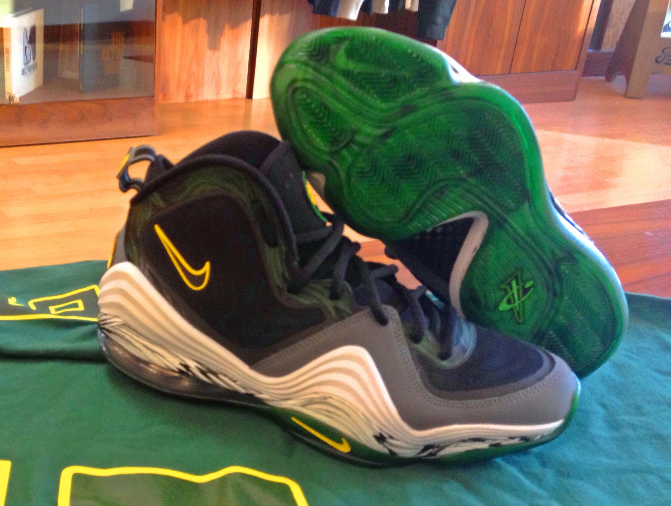 Nike Air Penny V Oregon Ducks Customs 04