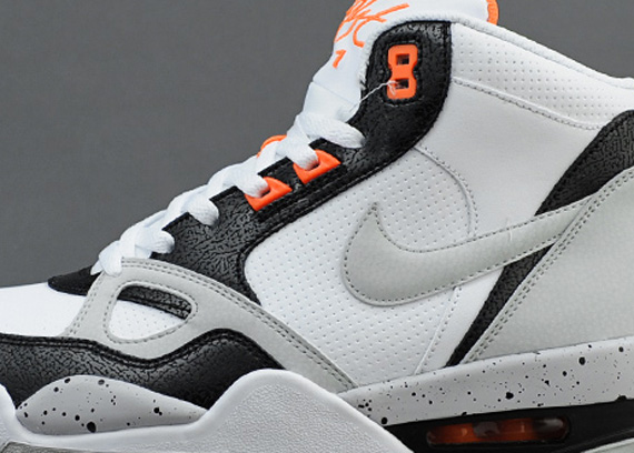 Nike Flight ’13 Mid – White – Strata Grey – Bright Citrus