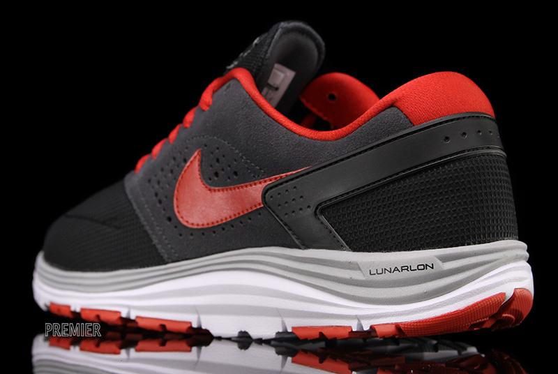 Nike Lunar Rod Mesh 02