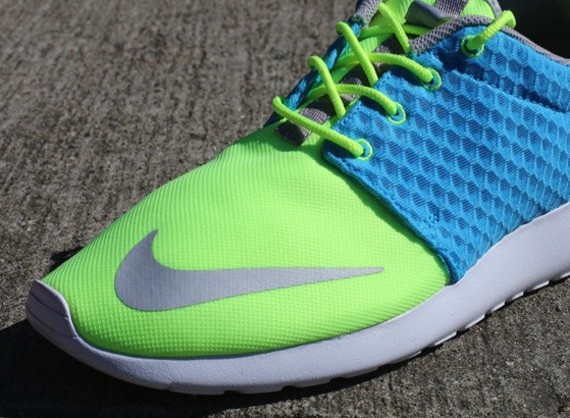 Nike Roshe Run Fb Current Blue Hot Lime Chrome Available