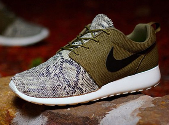 Nike Roshe Run "Snakeskin" Customs by PKZUNIGA