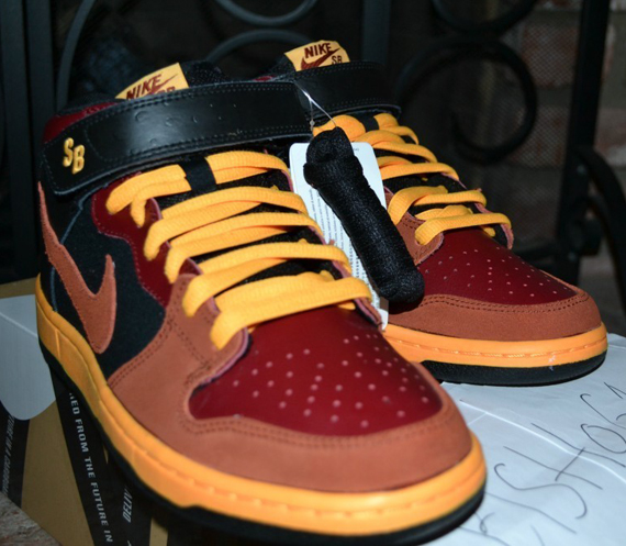 Nike Sb Dunk Mid Red Orange Black Ostrich 3