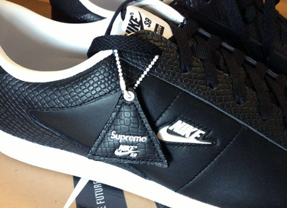 Supreme X Nike Sb Tennis Classic Black 01