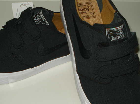 Nike Stefan Janoski – Black Canvas Velcro