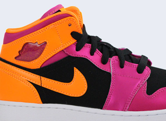Air Jordan 1 Mid GS – Black – Fusion Pink – Bright Citrus