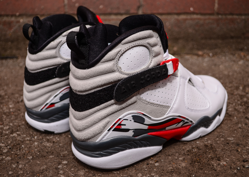 Air Jordan Viii Bugs Bunny Arriving At Retailers 4