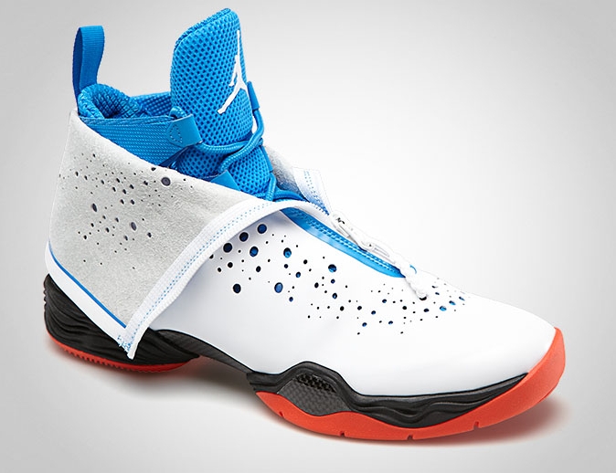 Air Jordan XX8 "White Perf" Thunder Home