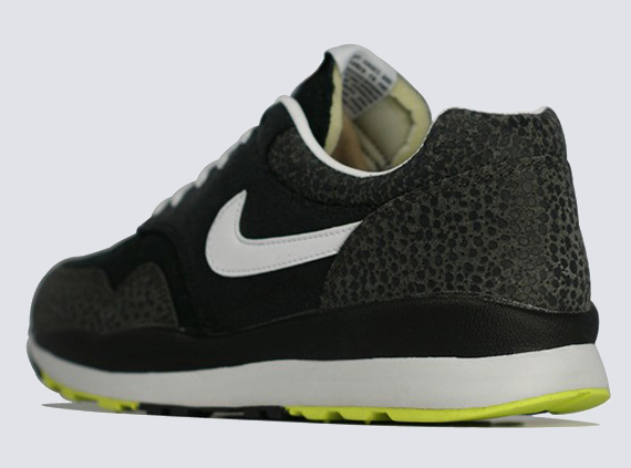 Nike Air Safari VNTG - Black - Night Stage - Pure Platinum