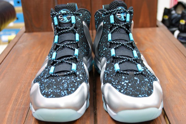 Nike Barkley Posite Max Metallic Silver Gamma Blue 10