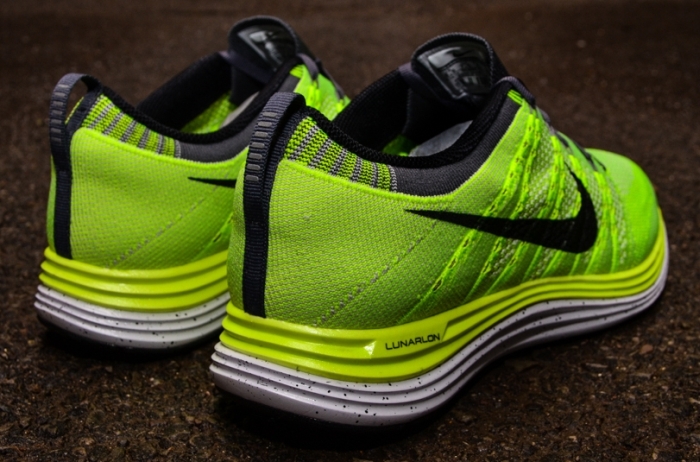 Nike Flyknit Lunar1 Volt 01