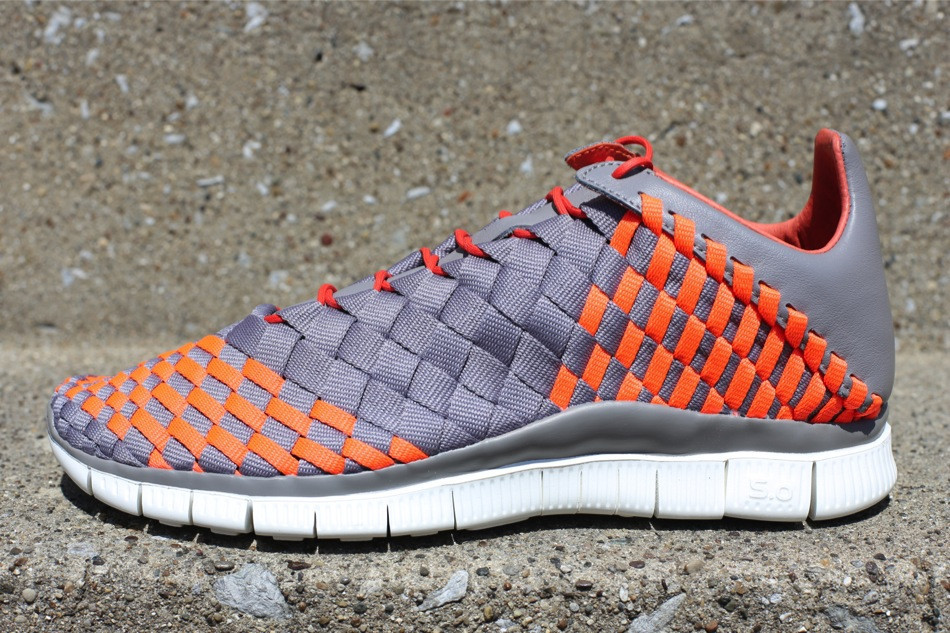 Nike Free Inneva Woven Sport Grey Total Crimson 03