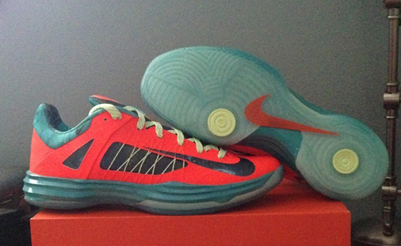 Nike Hyperdunk 2012 Low Area 72 Pe 9