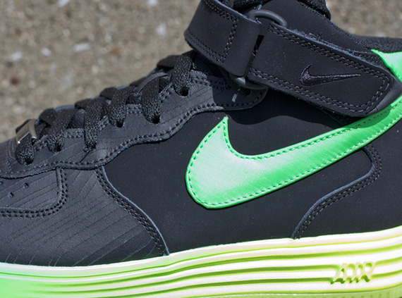 Nike Lunar Force 1 Mid LTHR – Black – Poison Green