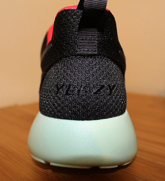 Nike Roshe Run Id Yeezy 2 Black 4