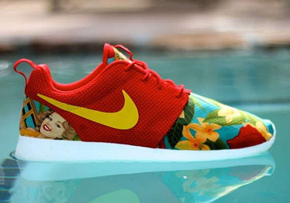 Nike Roshe Run Island Girls 1