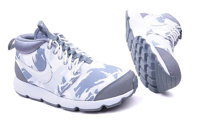 Nike Rosherun Trail Snow Camo 09