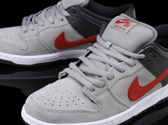 Nike Sb Dunk Low Medium Grey Anthracite University Red 6