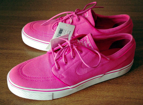 Nike Stefan Janoski “Pink Foil” Sample