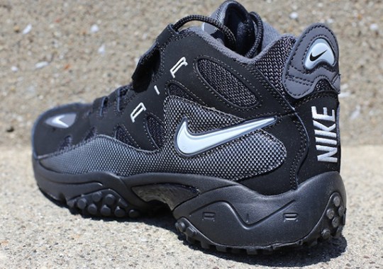 Nike Turf Raider – Anthracite – Pure Platinum – Black – Dark Grey