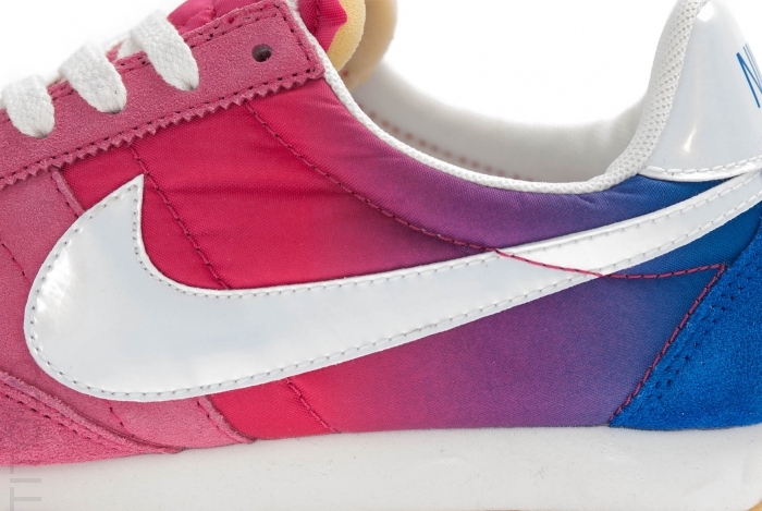 Nike Wmns Pre Montreal Racer Gradient Pink Force Hyper Blue 2