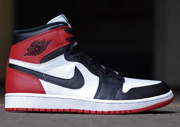 Air Jordan 1 "Black Toe" - Release Reminder