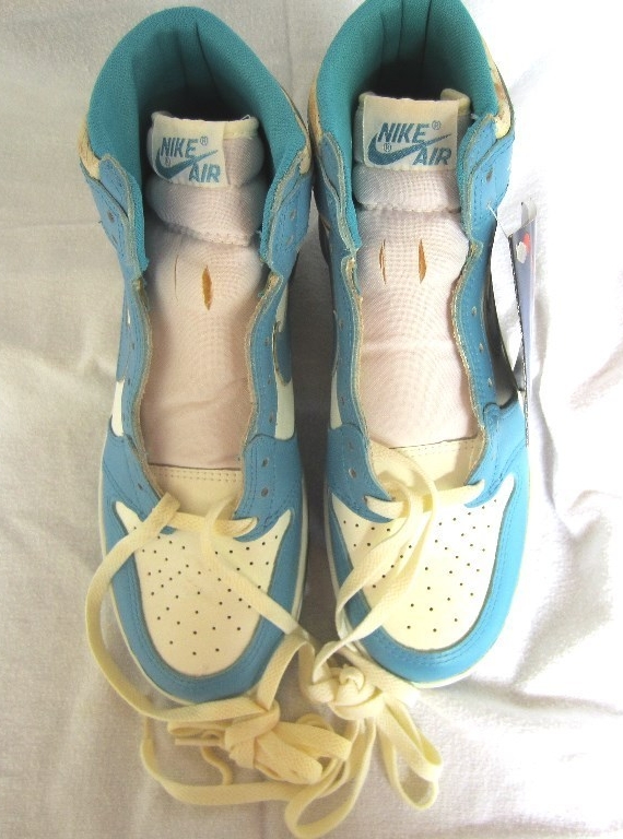 Air Jordan 1 White Carolina Blue Original Pair On Ebay 05