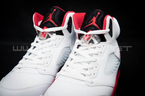 Air Jordan 5 Fire Red 01