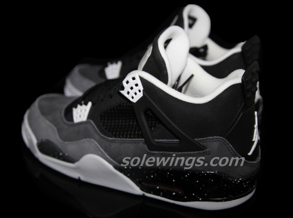 Air Jordan Iv Retro Stealth Oreo